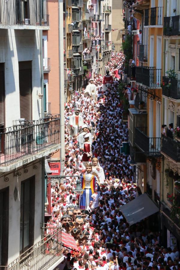 Apartamento Mercaderes Pamplona Bagian luar foto